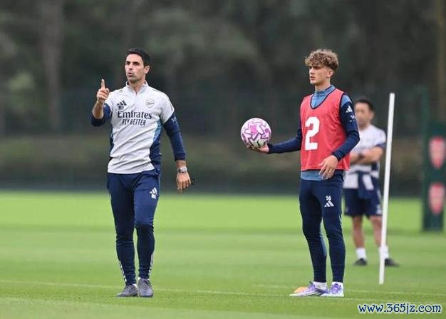 非常道！15岁超新星书写秋天的童话