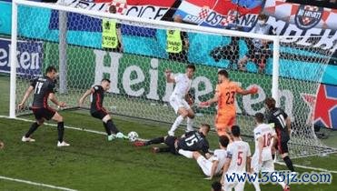 非洲杯：摩洛哥与喀麦隆携手挺进八强